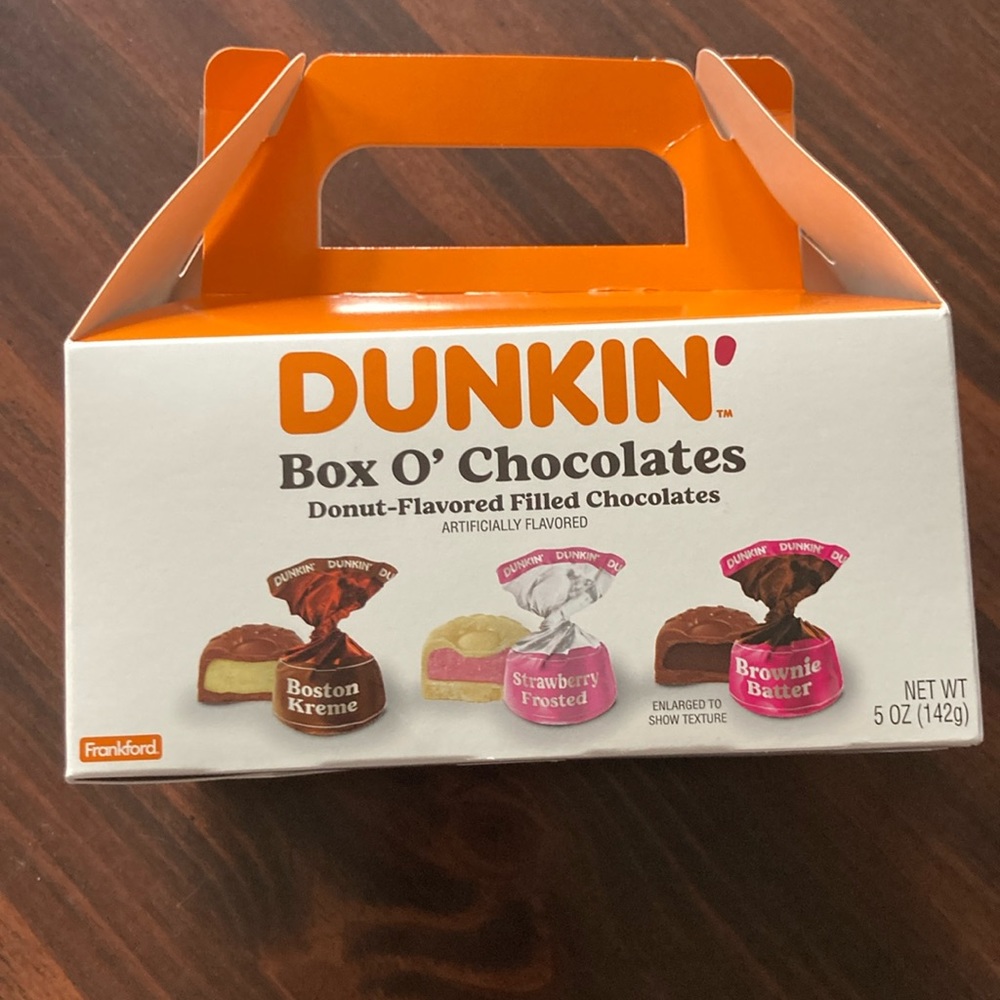 NWT Dunkin’ Donuts 🍩 themed box of chocolates nostalgic donut box Perfect Gift